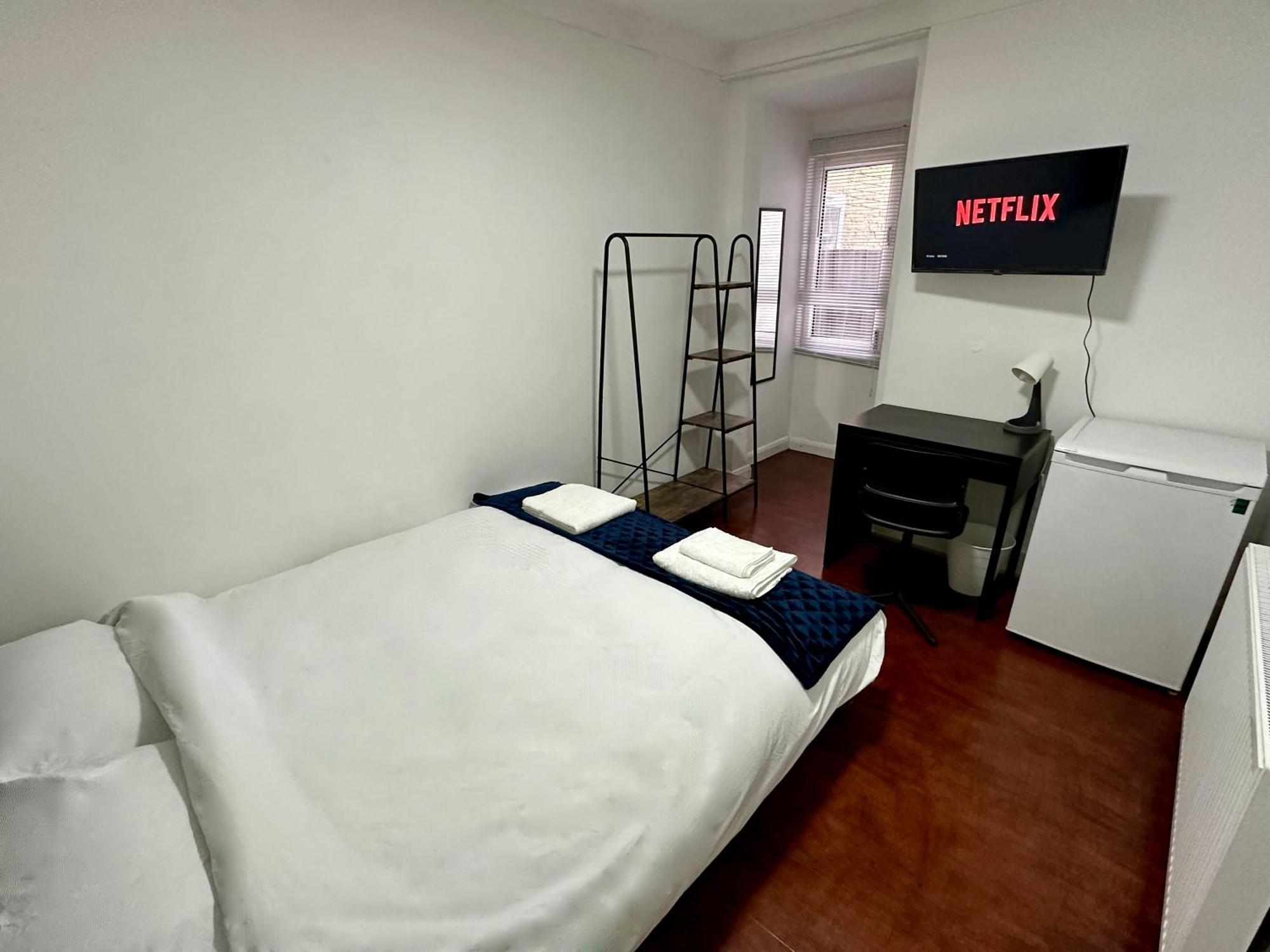 לונדון Stratford Guesthouse מראה חיצוני תמונה
